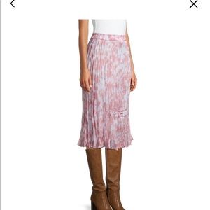 Time and try 
MIDI Crinkle skirt 
Large
Pink white tie dye